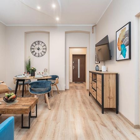 Spacious Apartment Near Wolin National Park By Noclegi Renters Мендзиздрое Екстериор снимка