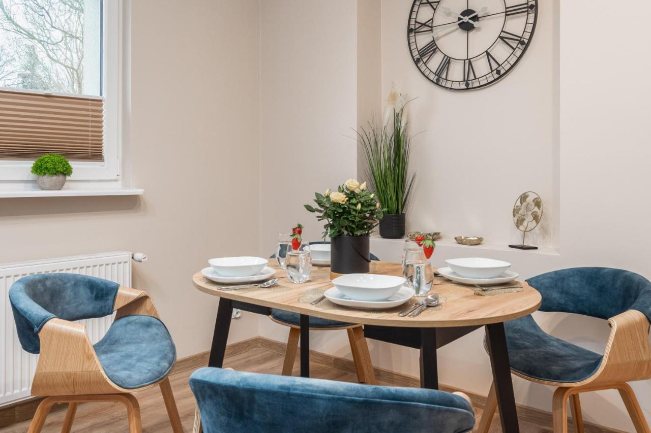 Spacious Apartment Near Wolin National Park By Noclegi Renters Мендзиздрое Екстериор снимка